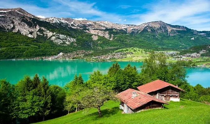 Lago Brienz e o Luxuoso Grandhotel Giessbach