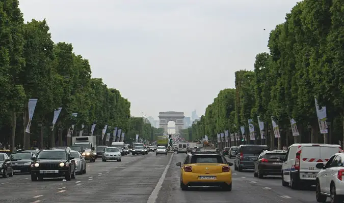 Av. des Champs-Élysées Paris