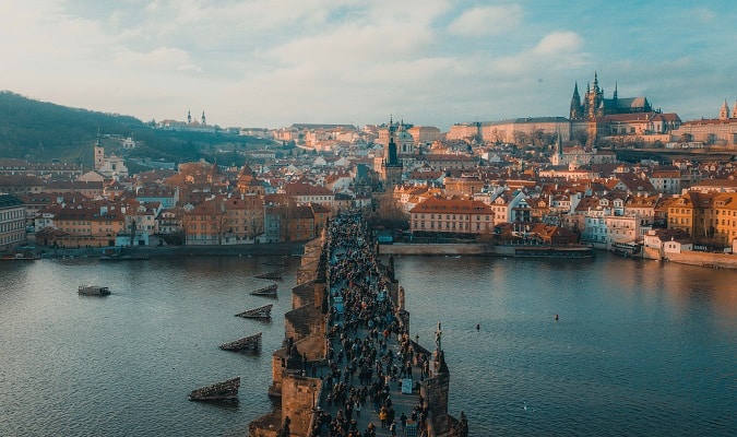 Com uma população estimada de 10,69 milhões de habitantes, a República Tcheca é o 15º país mais populoso da Europa.
