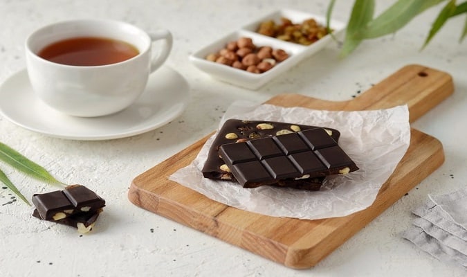 Em quarto lugar está o Reino Unido com 7.62 kg de chocolate sendo consumidos per capita por ano.